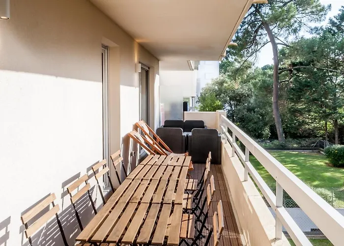 8 Min De La Plage, 2 De La Gare, 15 De St-nazaire Apartment *