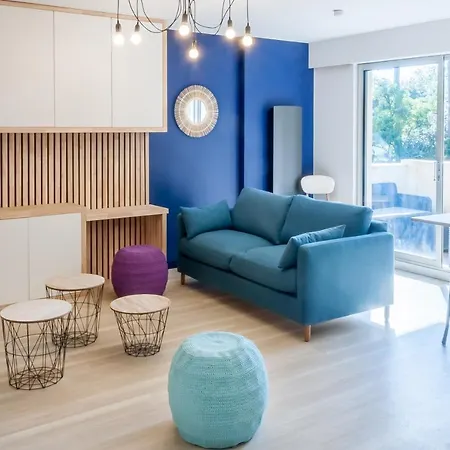 8 Min De La Plage, 2 De La Gare, 15 De St-nazaire * La Baule