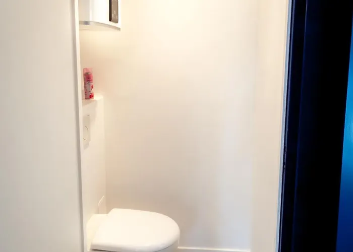 8 Min De La Plage, 2 De La Gare, 15 De St-nazaire * La Baule